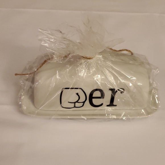White Butt er Butter Dish with Black Lettering - Picture 2 of 3